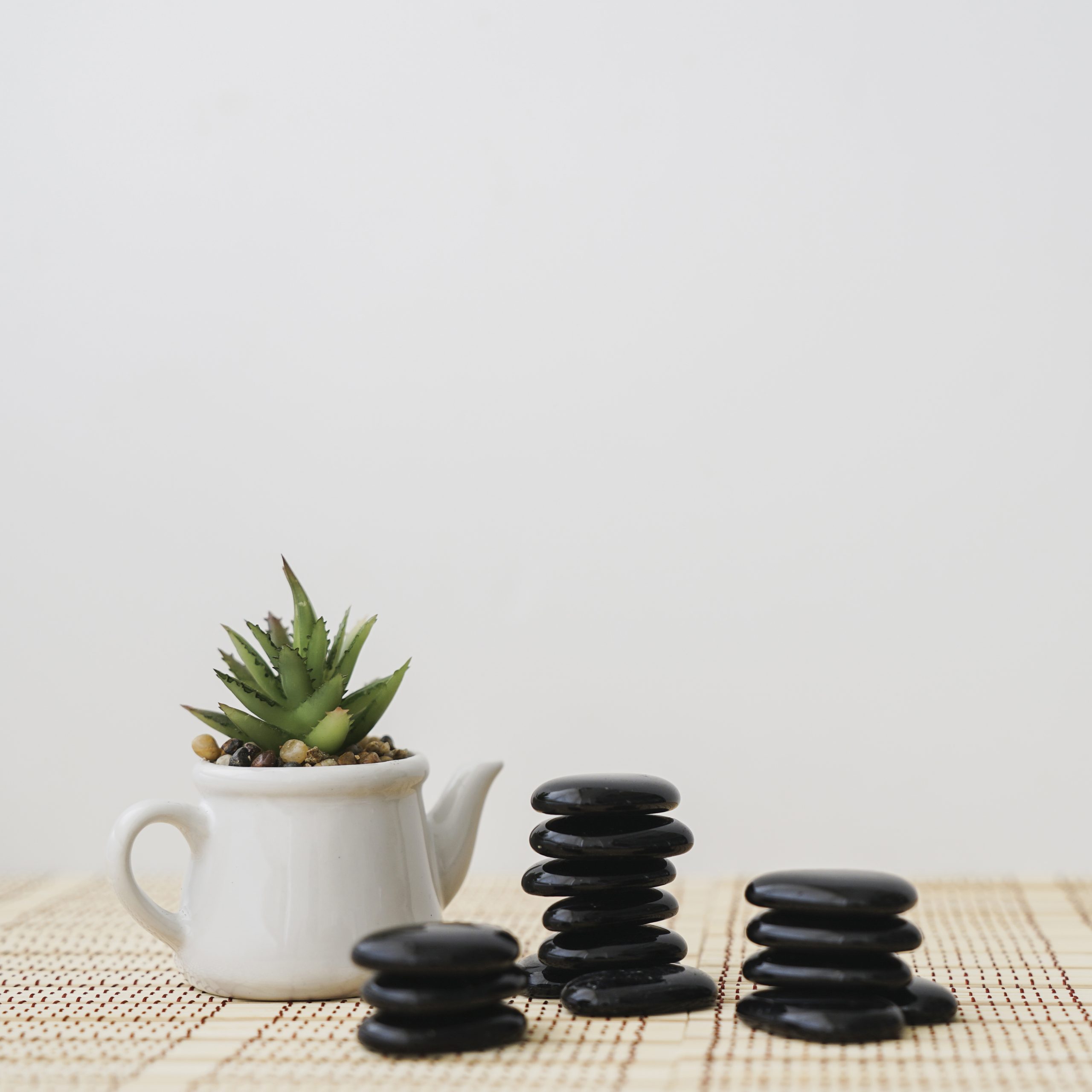 pot-three-piles-stones